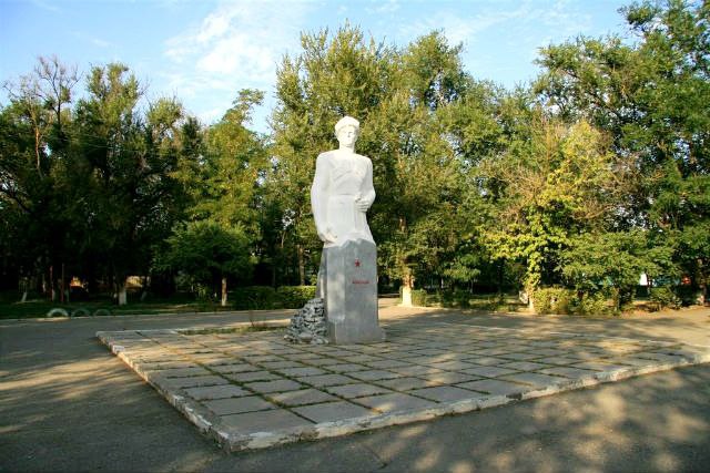 Памятникам фронтовикам-пограничникам