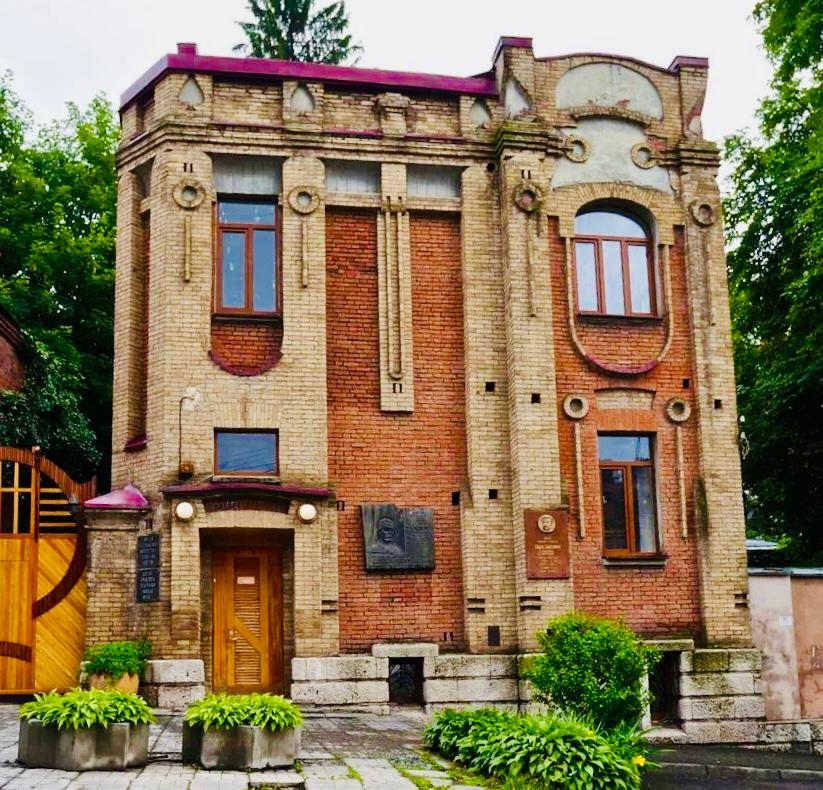 Город-орнамент: узоры культур Владикавказа