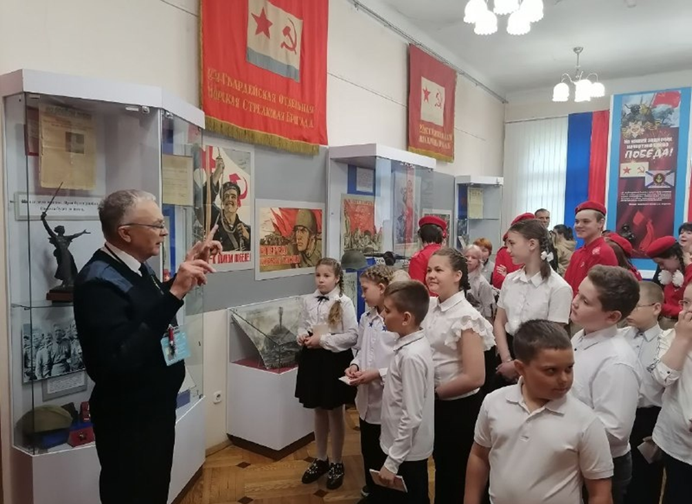 "Светя другим"
