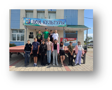 "От первых колышков до уютных домиков: история рождения поселка"
