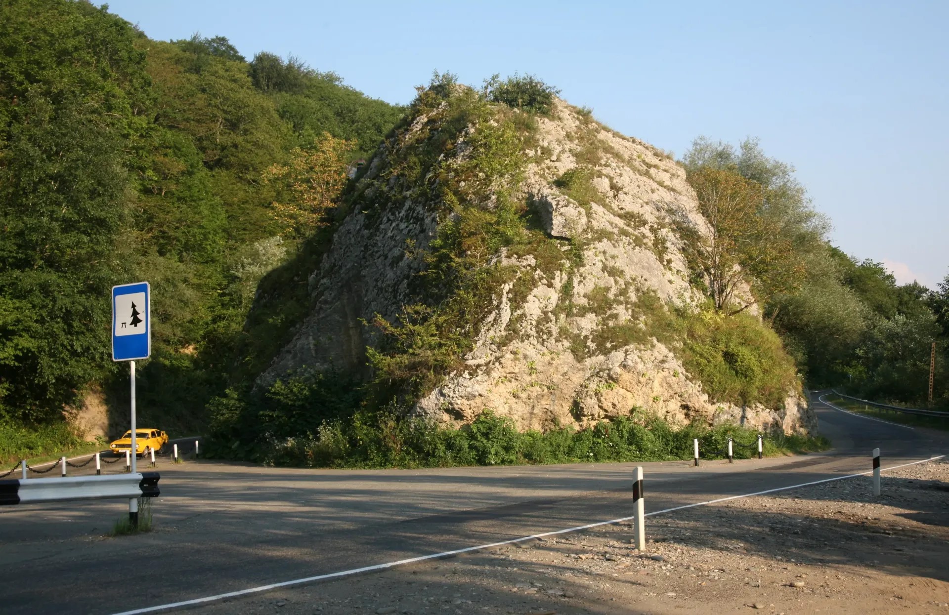 Девичий Камень, геологический памятник природы регионального значения 