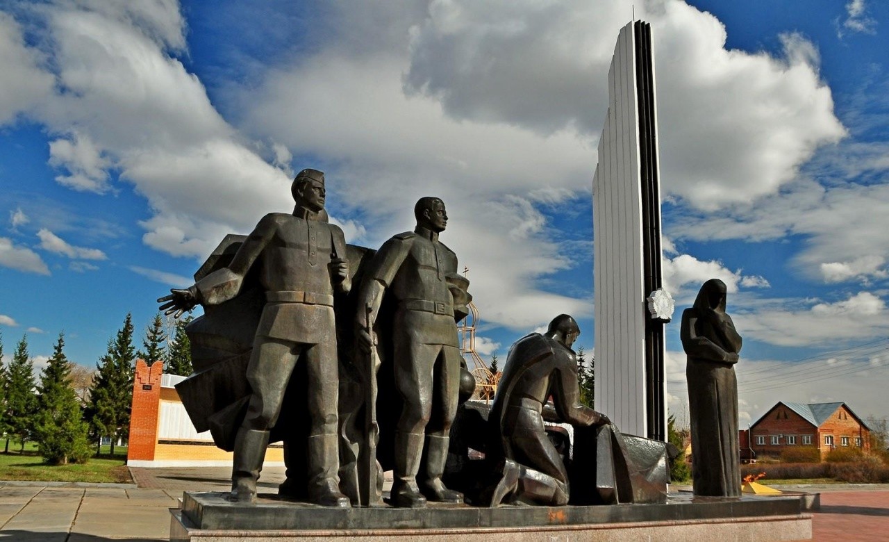 «Дорогой памяти: из настоящего в прошлое»