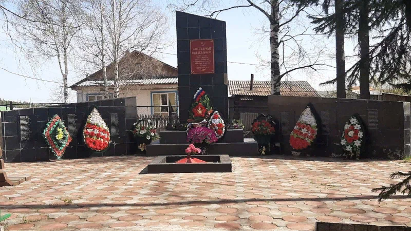 Обелиск воинам-односельчанам